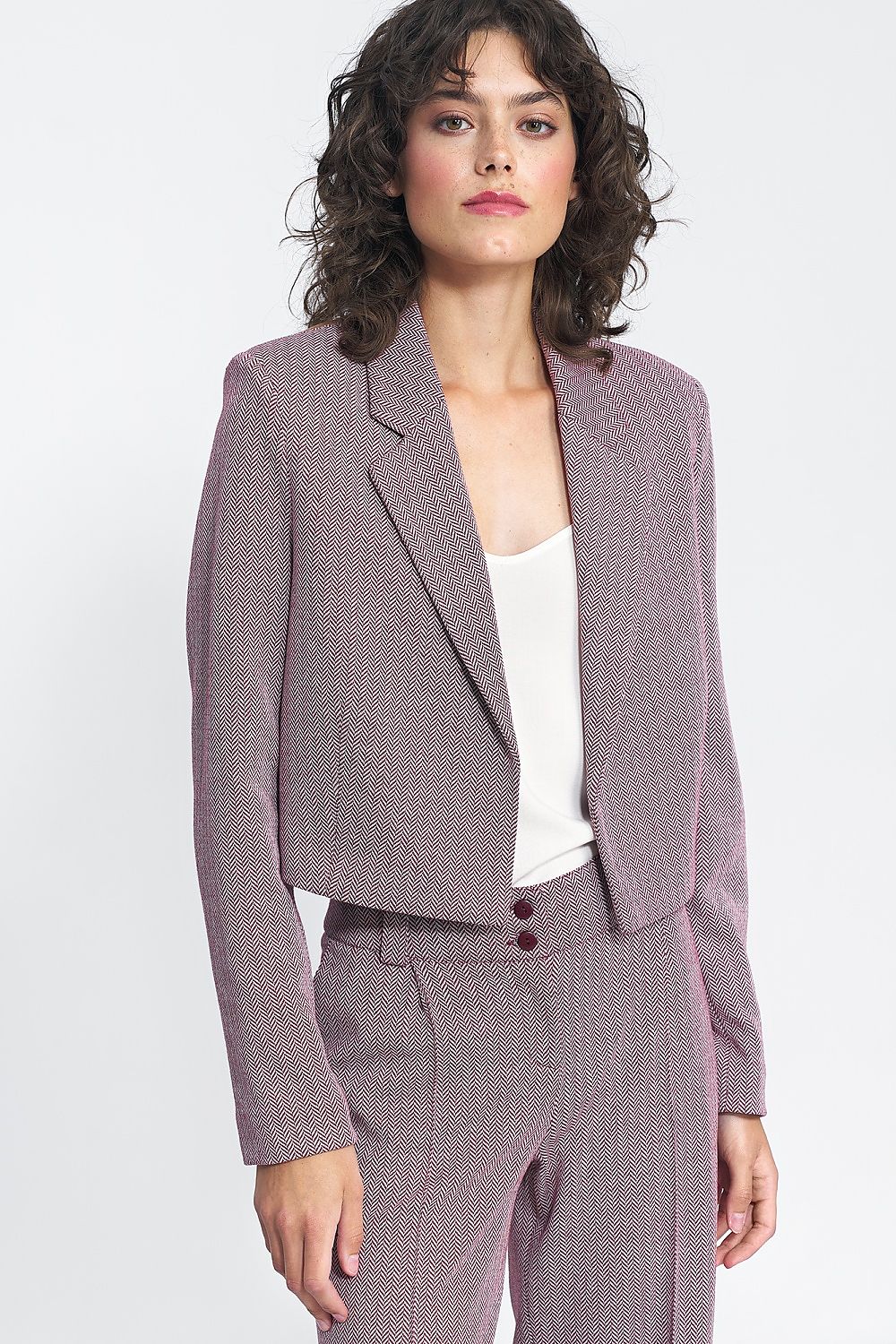 Jakke Nife til dame fra MS StyleHaven, laget av polyester; Viskose, farge Rød, størrelse 36, med long ermer, perfekt til casual; dress