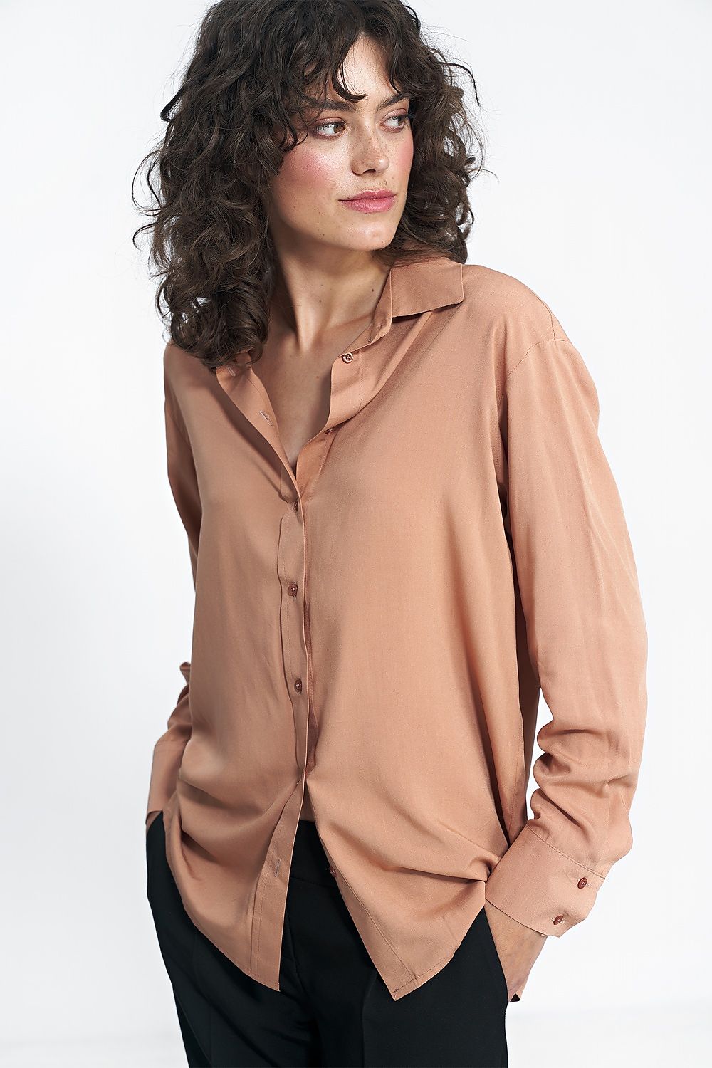 Langermet skjorte Nife til dame fra MS StyleHaven, laget av Viskose, farge Brun, størrelse 36, med long ermer, perfekt til casual; dress