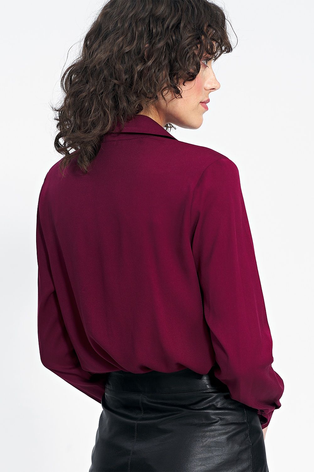 Langermet skjorte Nife til dame fra MS StyleHaven, laget av Viskose, farge Rød, størrelse 38, med long ermer, perfekt til casual; dress