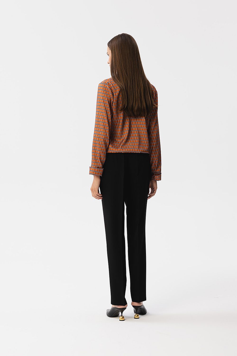 Bluse Stylove til dame fra MS StyleHaven, laget av polyester, farge Brun, størrelse M, med long ermer, perfekt til dress