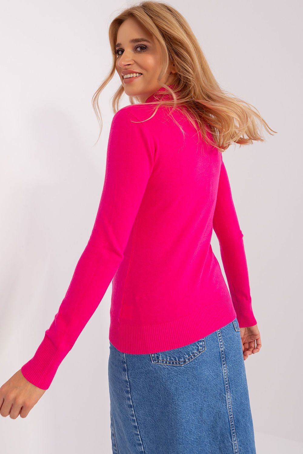 Langermet genser med turtleneck til dame fra MS StyleHaven, størrelse M/L, med long, bukselengde long, kjolelengde short; knee; mini; midi, kjolestil sweater; other