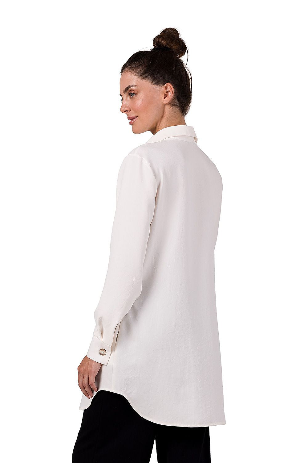 Tunika BeWear til dame fra MS StyleHaven, laget av polyester, farge beige, størrelse 2XL/3XL, med long ermer, perfekt til dress