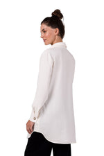Tunika BeWear til dame fra MS StyleHaven, laget av polyester, farge beige, størrelse 2XL/3XL, med long ermer, perfekt til dress