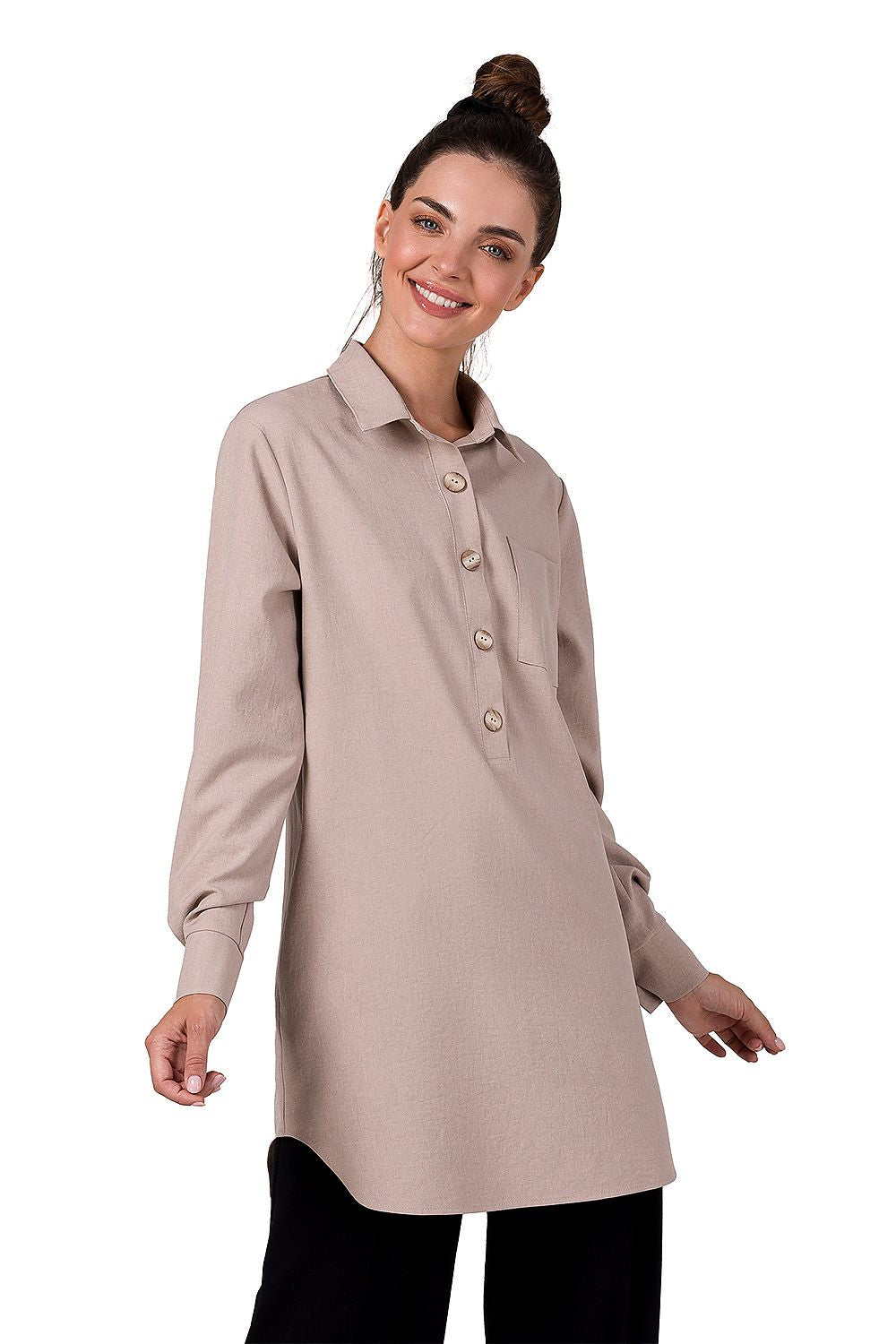Tunika BeWear til dame fra MS StyleHaven, laget av polyester, farge beige 2, størrelse S/M, med long ermer, perfekt til dress