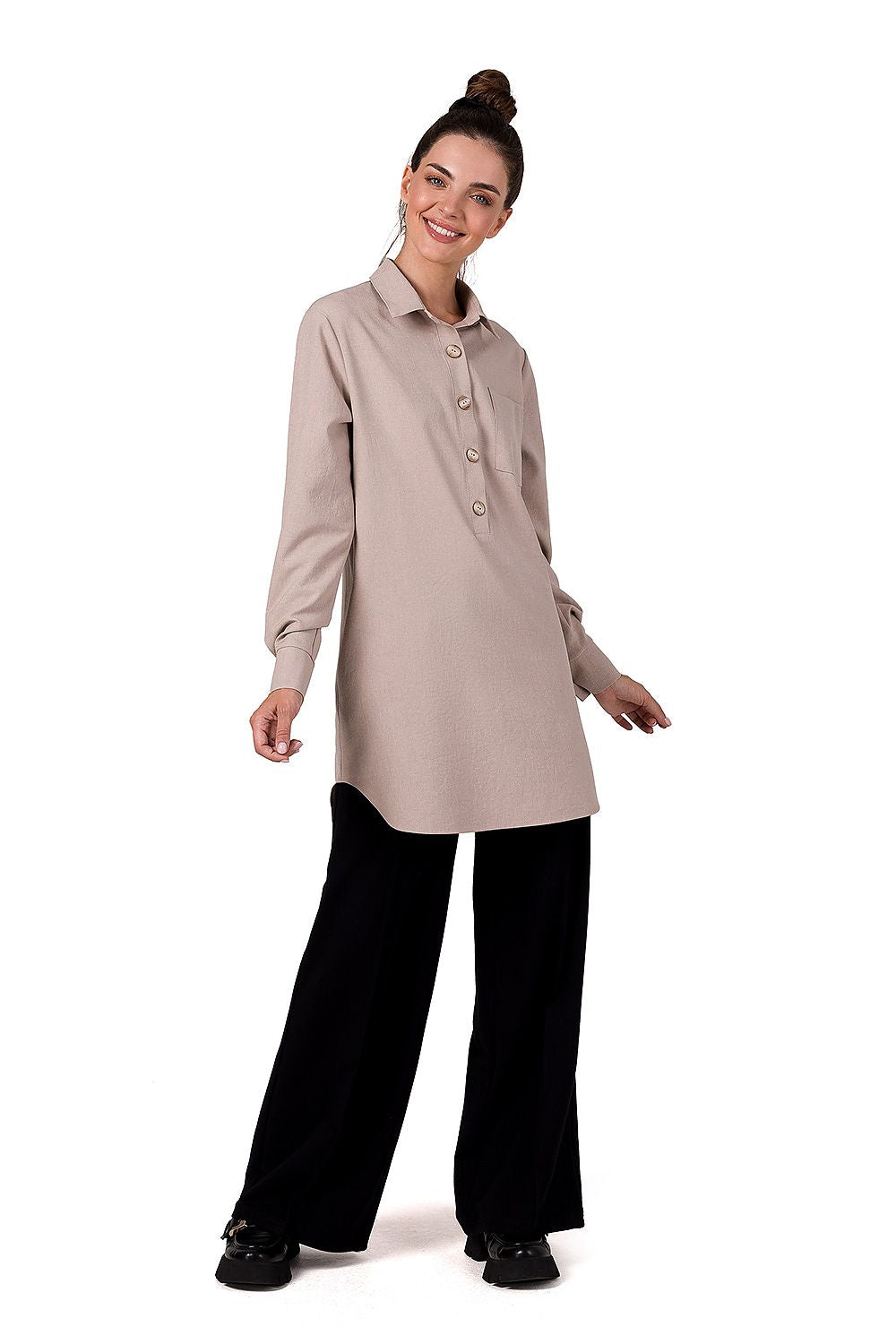 Tunika BeWear til dame fra MS StyleHaven, laget av polyester, farge beige 2, størrelse L/XL, med long ermer, perfekt til dress