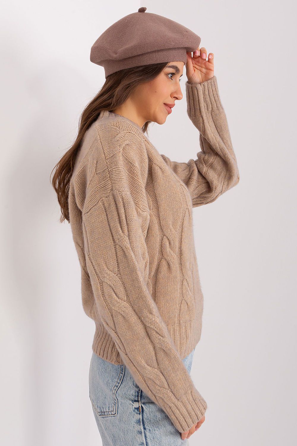 Oppdag vårt utvalg av stilfulle Brun Beret AT til dame i ulike størrelser og kvalitetsmaterialer - perfekte til jobb, fritid og alle dager. Rask levering og gode priser hos MS Stylehaven. se mer!