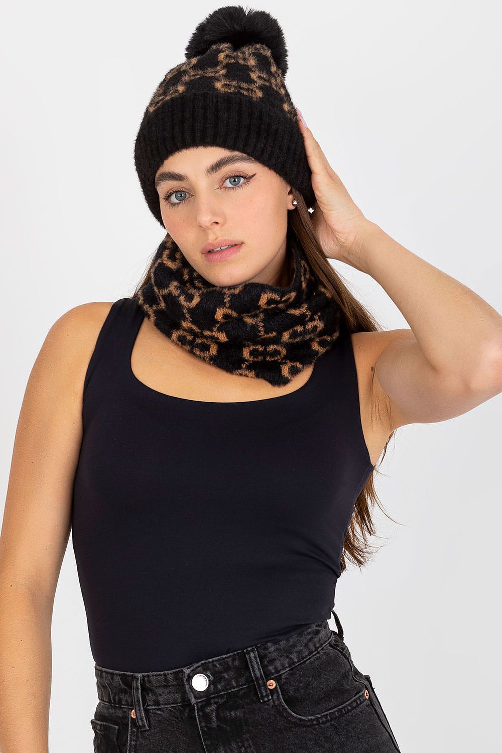 Oppdag vårt utvalg av stilfulle Svart Cap AT til dame i ulike størrelser og kvalitetsmaterialer - perfekte til jobb, fritid og alle dager. Rask levering og gode priser hos MS Stylehaven. se mer!