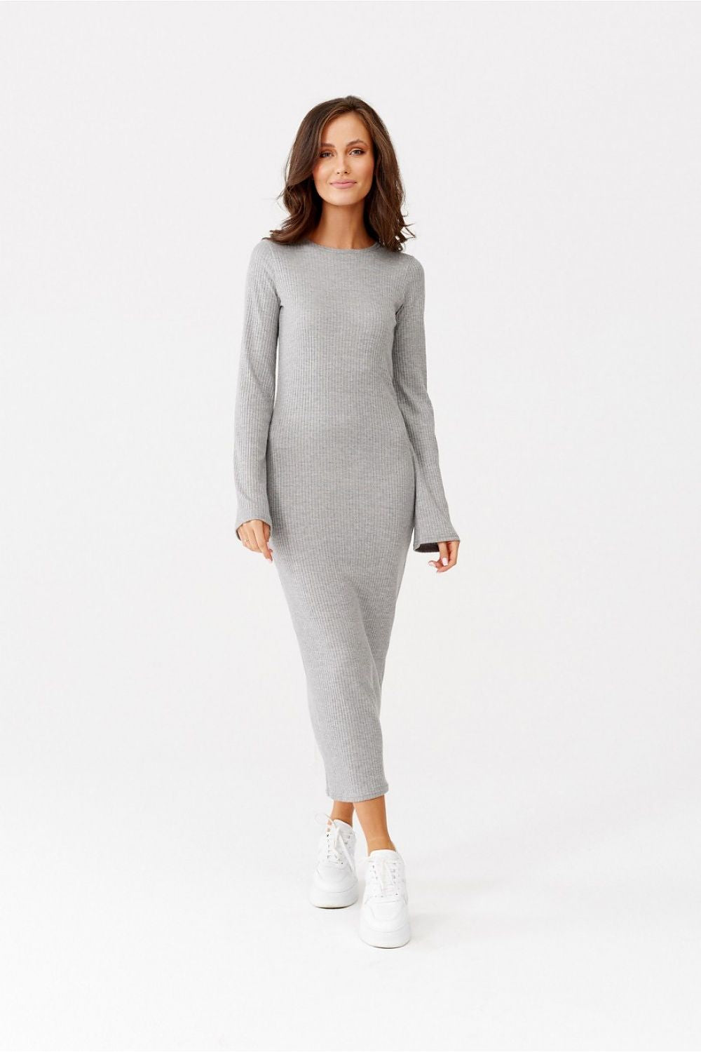 Ribbestrikket midikjole med lange ermer – Roco Fashion fra MS StyleHaven, størrelse 40, med long, bukselengde long, kjolelengde midi, kjolestil pencil; sweater