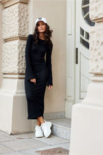 Ribbestrikket midikjole med lange ermer – Roco Fashion fra MS StyleHaven, størrelse 38, med long, bukselengde long, kjolelengde midi, kjolestil pencil; sweater