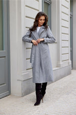 Aurora ullblandet kåpe fra Roco Fashion fra MS StyleHaven, størrelse 36, med long, bukselengde long, kjolelengde maxi, kjolestil sheath