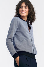 Jakke Nife til dame fra MS StyleHaven, laget av polyester; Viskose, farge Svart, størrelse 38, med long ermer, perfekt til casual; dress