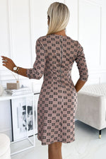 MARY-kjole fra Numoco – Klassisk trapesskjole med gyldne glidelåser til dame fra MS StyleHaven, laget av Viskose; polyester, farge beige 2, størrelse M, med 45720 ermer, perfekt til casual; dress