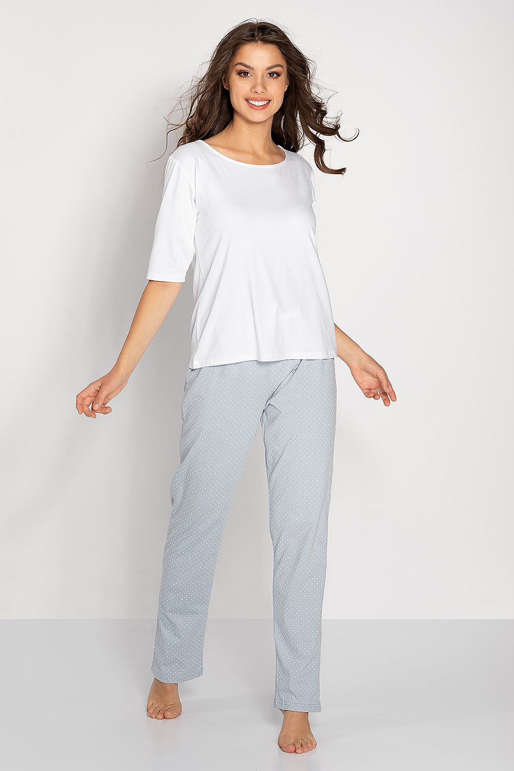Pyjamas Momenti Per Me til dame fra MS StyleHaven, laget av Viskose; Bomull, farge Blå, størrelse s, med sleeveless ermer, perfekt til casual; dress
