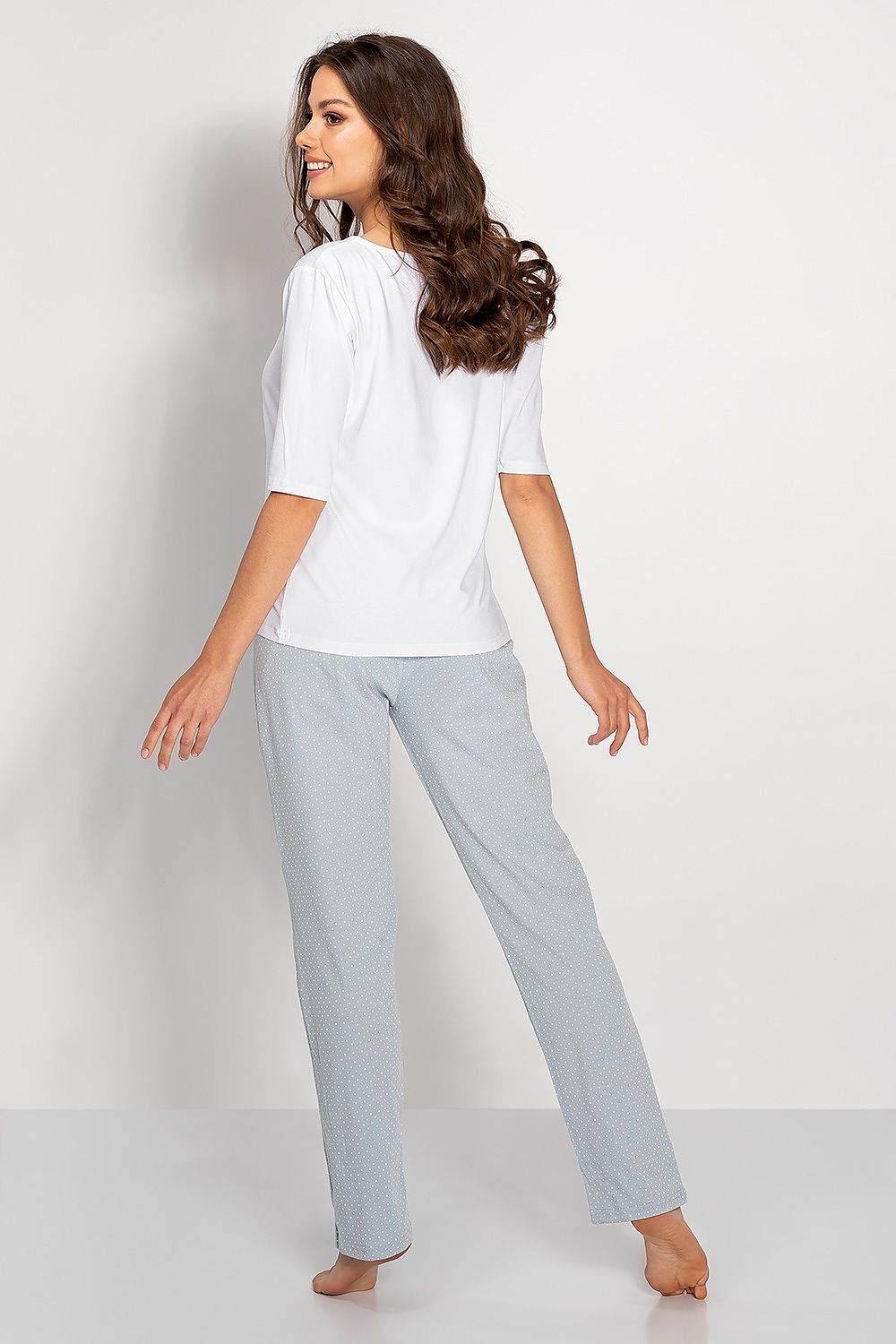 Pyjamas Momenti Per Me til dame fra MS StyleHaven, laget av Viskose; Bomull, farge Blå, størrelse M, med sleeveless ermer, perfekt til casual; dress