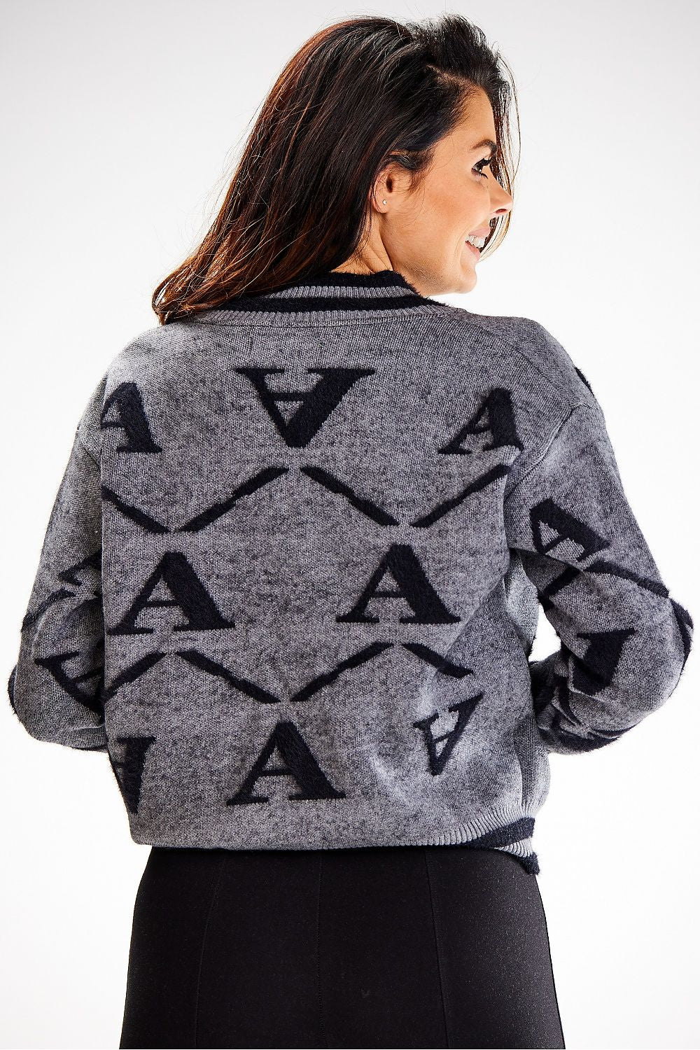 Oppdag vårt utvalg av stilfulle  Cardigan awama til dame i ulike størrelser og kvalitetsmaterialer – perfekte til jobb; fritid og alle dager. Rask levering og gode priser hos MS Stylehaven. se mer!