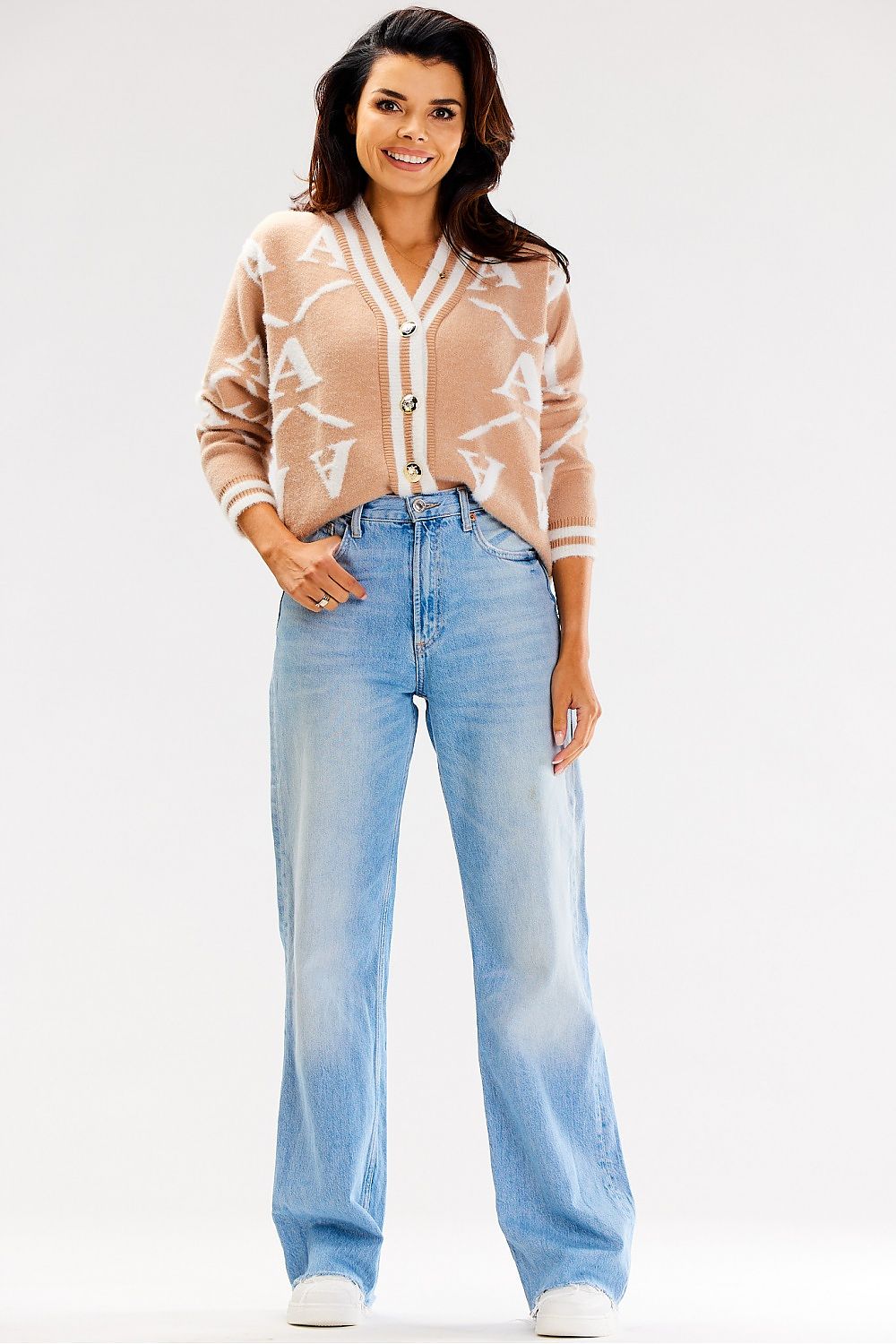 Oppdag vårt utvalg av stilfulle  Cardigan awama til dame i ulike størrelser og kvalitetsmaterialer – perfekte til jobb; fritid og alle dager. Rask levering og gode priser hos MS Stylehaven. se mer!